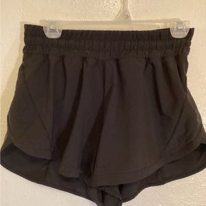 Lululemon hotty hot shorts
